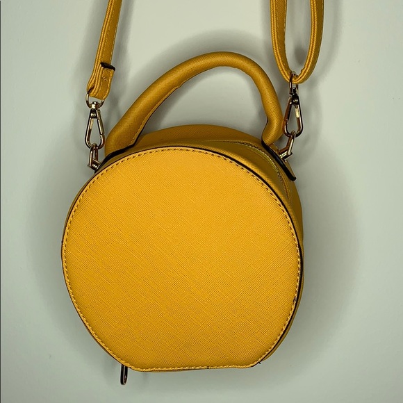 Adjustable Yellow Crossbody - Picture 3 of 3